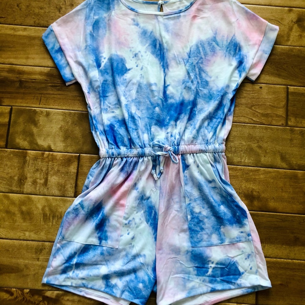 Lg Tie-Dye romper!